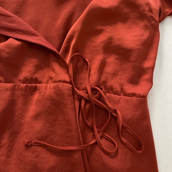 Urban outfitters satin wrap dress - Picture 3 of 3